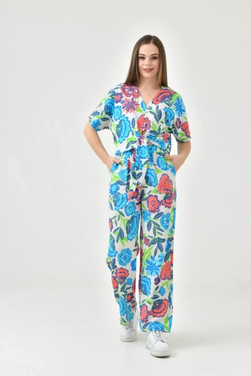 24013 MAVİ V YAKA DÜĞMELİ BELDEN BAĞLAMALI DESENLİ PANTOLONLU TAKIM