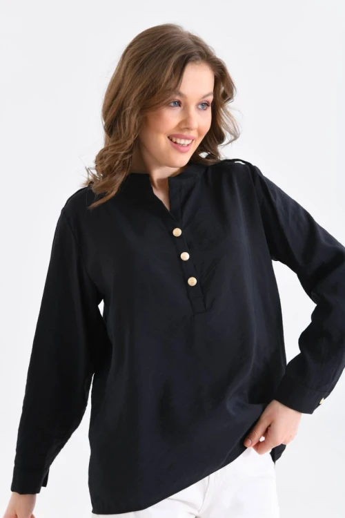 Kadın Gömlek Hakim Yaka Önü Kısa Arkası Uzun Apoletli Yarım Düğmeli Gömlek Siyah - 23073