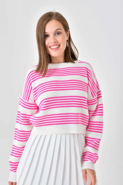 KADIN PEMBE BİSİKLET YAKA ÇİFT RENK ÇİZGİLİ MODEL KAZAK