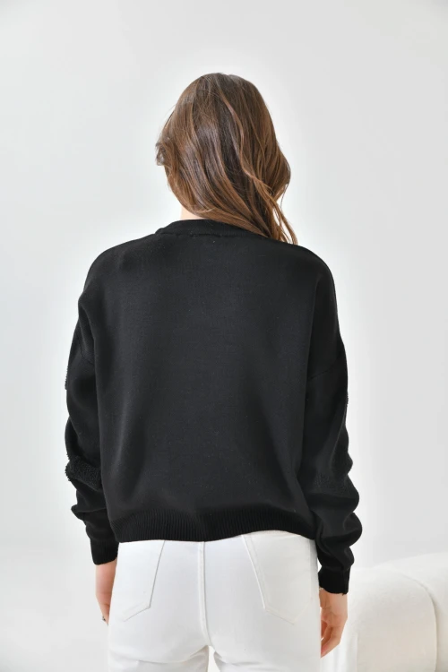 10318 KADIN SİYAH BİSİKLET YAKA KALP DESENLİ KAZAK