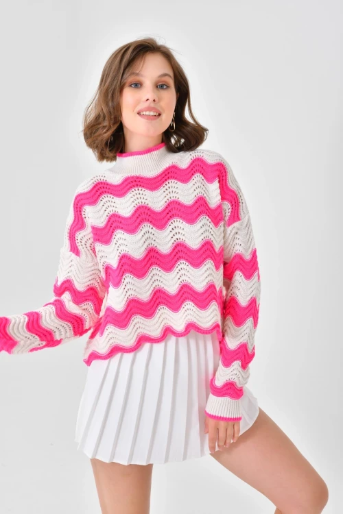 Örgü Detaylı Dik Yaka Triko Kazak