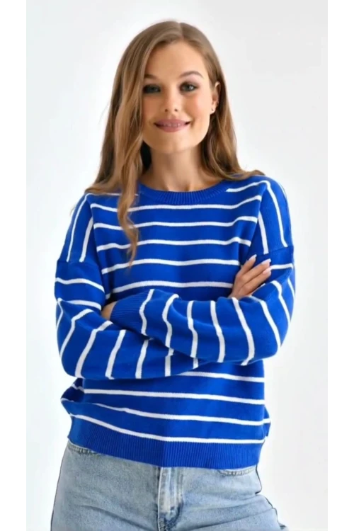 Kadın Çizgi Desenli Yuvarlak yaka Kazak
