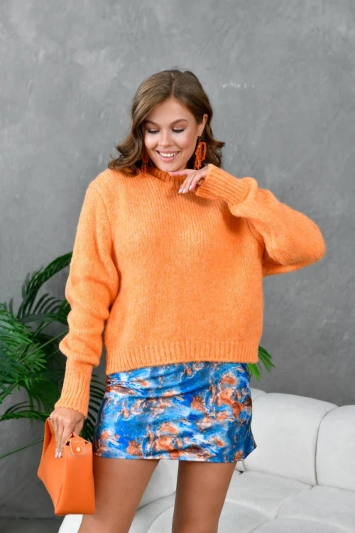 Kadın Tüylü Kazak