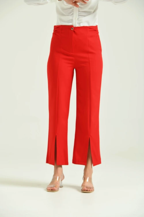 Kadın Pantolon Yan Büzgülü Paça Yırtmaçlı Kumaş Pantolon Kırmızı - T033