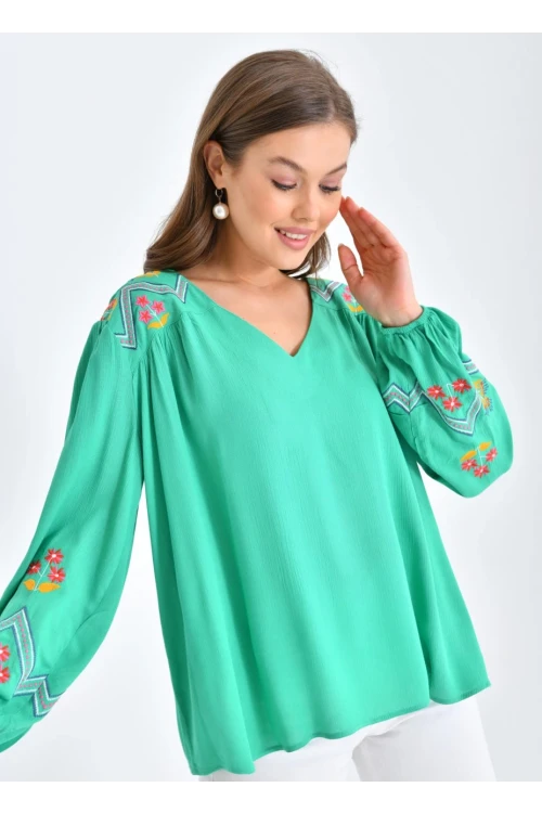 Kadın Bluz Omuz ve Kolları İşlemeli Büzgülü Kadın Bluz Yeşil - 33035