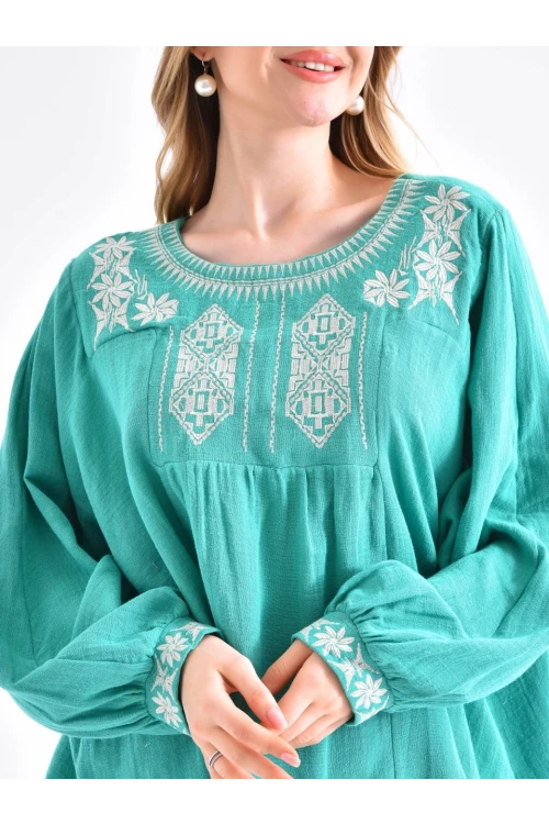 Kadın Bluz Yuvarlak Yaka Yaka ve Bilek İşlemeli Bluz Kadın Bluz Yeşil - 33032