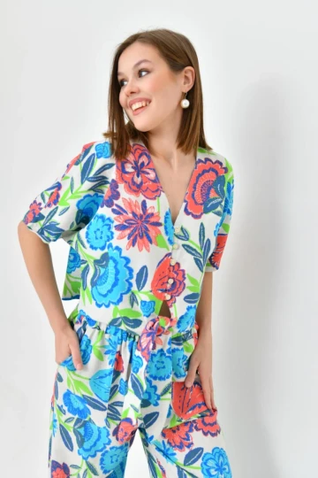 24013 MAVİ V YAKA DÜĞMELİ BELDEN BAĞLAMALI DESENLİ PANTOLONLU TAKIM