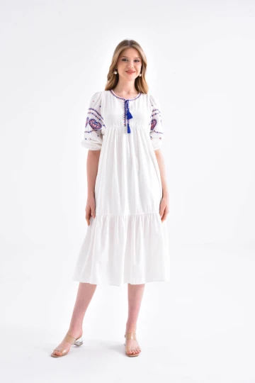 Kadın Ekru Nakışlı Etnik Desen Otantik Astarlı Elbisde