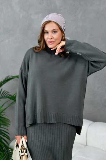 10270 KADIN VİZON YÜKSEK BOYUNLU YIRTMAÇLI ARKASI UZUN ETEKLİ TAKIM