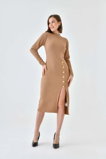 Kadın Elbise Dik Yaka Yırtmaçlı Eteği Düğmeli Elbise Camel - 10581