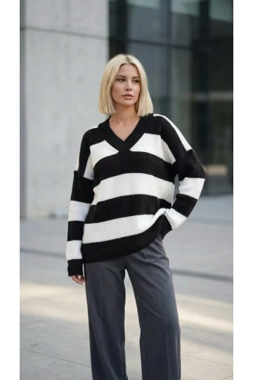 Kadın Kazak V Yaka Kalın Çizgili Kazak