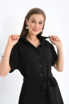 23109 SİYAH YAKALI BOYDAN DÜĞMELİ KISA KOLLU ASTARSIZ DİZ ALTI ELBİSE