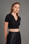 Kadın Siyah Polo Yaka Basic Crop Body